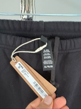 SKIMS NWT Black Drawstring Jogger Pants - Size XL